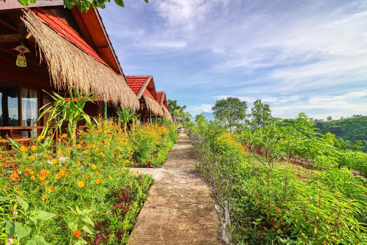 Ayu Hill Bungalows Toyapakeh Εξωτερικό φωτογραφία